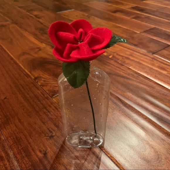 Red Felt Flower and Clear Plastic Vase - Picture 5 of 9